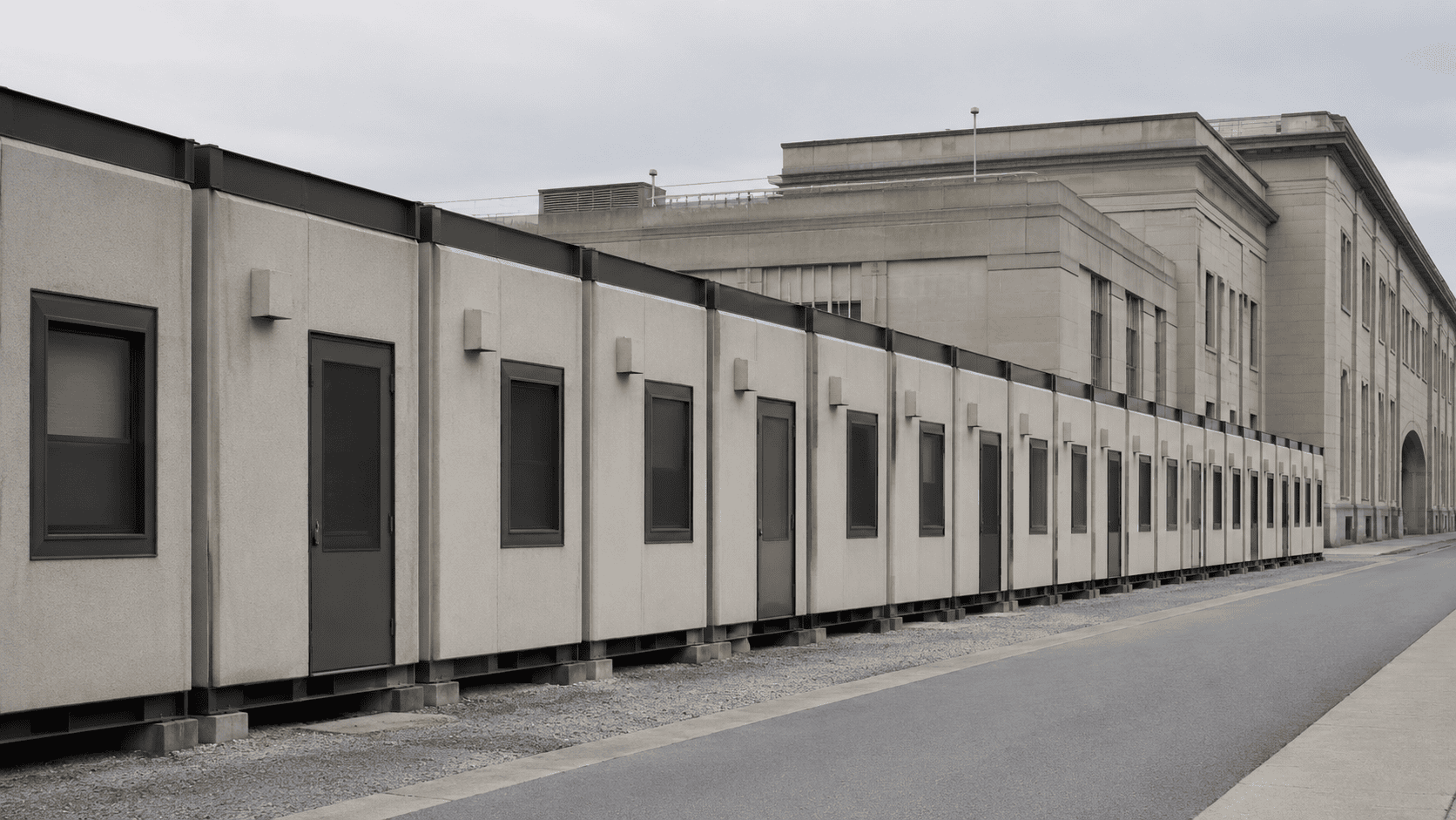 Modulbauten vor Monumentalgebäude — Submissionsabsprachen nach § 298 StGB und Tatbestandsprüfung.